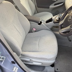 30プリウス1.8S県外仕入れ！綺麗です(残り1台)の画像