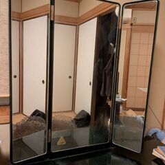 無料　三面鏡の画像