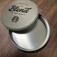 スターバックス　ノベルティ　缶の画像