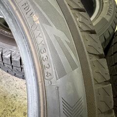 ヨコハマ iceGUARD iG70 195/50R16 84Q スタッドレス 4本セット バリ山 ロードスター使用の画像