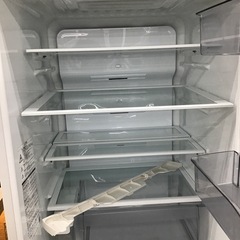 #L-20【ご来店頂ける方限定】TOSHIBAの3ドア冷凍冷蔵庫ですの画像