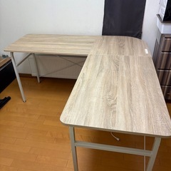 L字デスクの画像