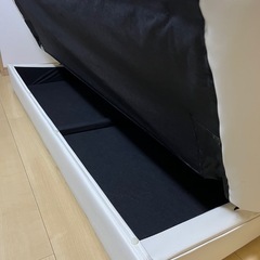 白いソファの画像