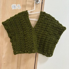 ②カーキ ニットの画像