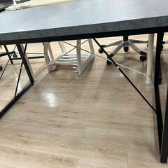 ジモティー割引🏷️【ジャングルジャングル 岸和田和泉インター店】テーブル グレー 和泉市 堺市 岸和田市 泉大津市 高石市 泉北郡熊取町の画像