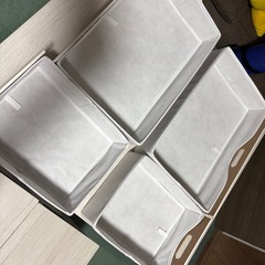 ニトリ　テーブル椅子セットおまけつき
の画像