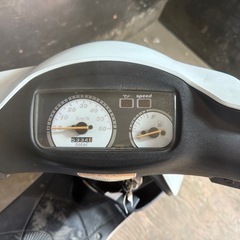 ★支払総額5.2万円★買取強化中！ まずはカンタン無料査定まで！ スズキ ZZ 白 CA1PB 人気のZZ！ 車格大きい50cc！ 12インチホイール！ 2ストのためオイル注ぎ足すだけ！バッテリー新品！の画像