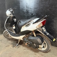 ★支払総額5.2万円★買取強化中！ まずはカンタン無料査定まで！ スズキ ZZ 白 CA1PB 人気のZZ！ 車格大きい50cc！ 12インチホイール！ 2ストのためオイル注ぎ足すだけ！バッテリー新品！の画像