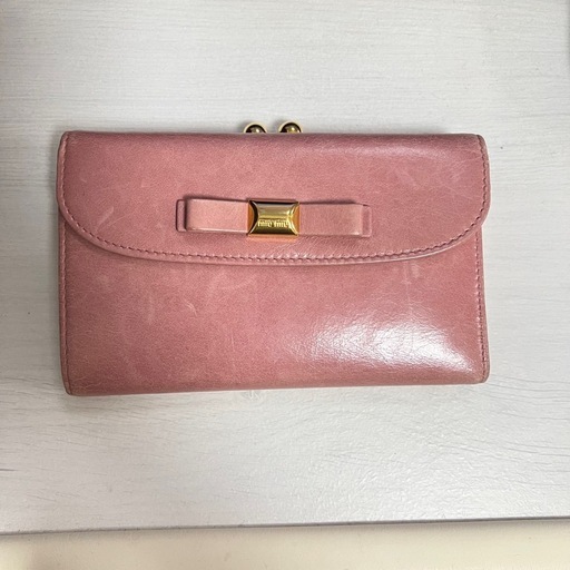 miumiuがま口財布