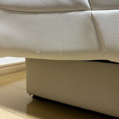 白いソファの画像