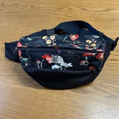 THE NORTH FACEのボディバッグの画像
