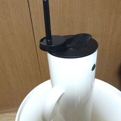 ステルトン　stelton バキュームジャグ　魔法瓶　白　北欧の画像
