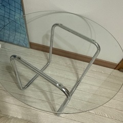 韓国インテリア　クリアラウンドローテーブルの画像