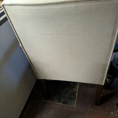 1人掛けソファ　ベージュ　肘掛けつきの画像