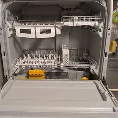 【0円】Panasonic 電気食器洗い乾燥機 NP-TR8-Wの画像