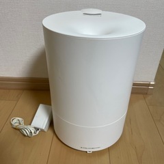 Dolceのホワイト加湿器の画像