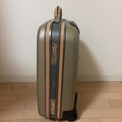 スーツケースの画像