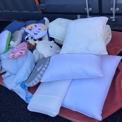 早い者勝ち　無人受け渡し無料　布団枕クッションとかの画像