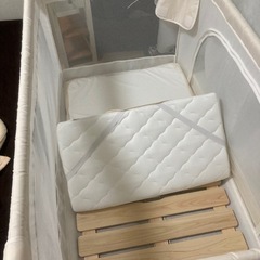 ベビーベッドの画像