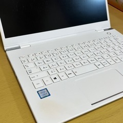 dynabook ノートパソコンの画像