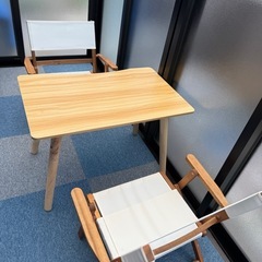 ローテーブル&折畳チェア二脚セット
の画像