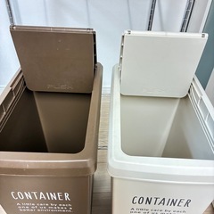 コンテナー  ゴミ箱     2個 の画像