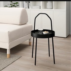 IKEA サイドテーブル の画像