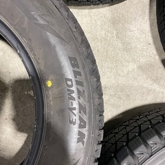 ブリヂストン BLIZZAK DM-V3 17インチ4本セットの画像