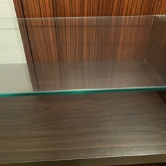 ガラステーブルの画像