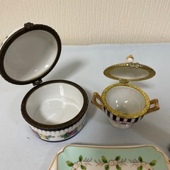 陶器の小物入れの画像