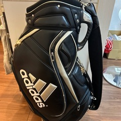 adidas  ゴルフバッグの画像