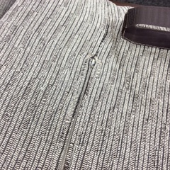 【飛騨産業の二人掛けソファ】 2人掛けソファ 飛騨産業　HIDA　キツツキマーク 2シーター　木枠フレーム　ソファ　ラブソファ 　木枠フレーム　布製：ベージュの画像