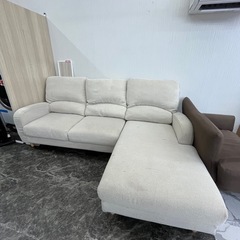 ソファ🛋️　三人掛け（Beige） の画像