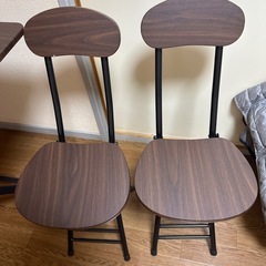 テーブル&椅子2脚セットの画像