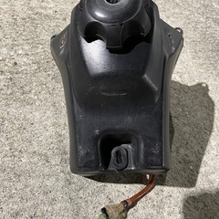 CRF50 タンクの画像