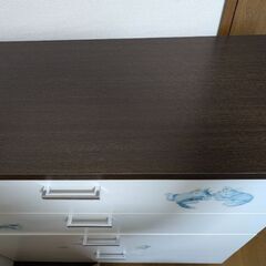 収納家具の画像