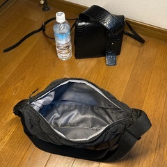 ブラック・ショルダーバッグの画像