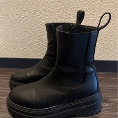 AZUL BY MOUSSYトラックソールサイドゴアブーツブラックの画像