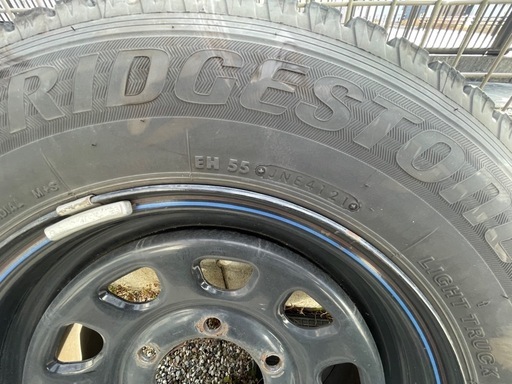スタッドレスタイヤ　195/80r/15 ブリザックVL1　2021年製造