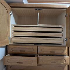 いわゆる昔の婚礼家具ですの画像