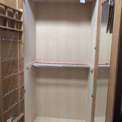 いわゆる昔の婚礼家具ですの画像