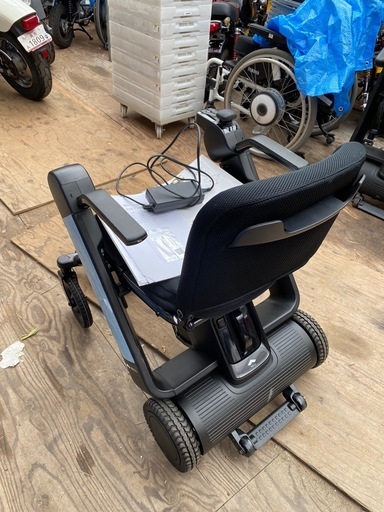 ウィール　F  電動車椅子　スマホ対応　極上