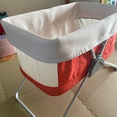 ベビーベッド　バスケットの画像