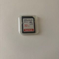 Canon EOS Kiss X9 ダブルズームキット+三脚セット　中古品の画像