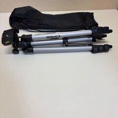 Canon EOS Kiss X9 ダブルズームキット+三脚セット　中古品の画像