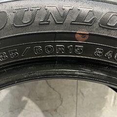 DUNLOP WINTER MAXX WM02 185/60R15 15インチ スタッドレス 1本 22年製 バリ溝 ヴィッツ フィット ヤリス グレイス シャトル等　(MTL925)クレジットカード QRコード決済可能の画像