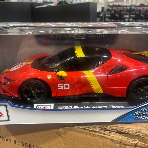 新品‼️フェラーリSF90stradala  assetto fiorano赤　１／18スケール‼️ かっこ良いスーパーカー‼️