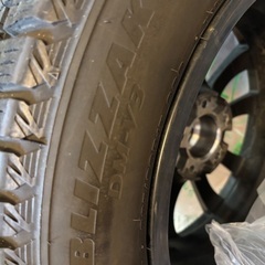 30系アルファード　スタッドレスタイヤ4本セットV3 225/60R17の画像