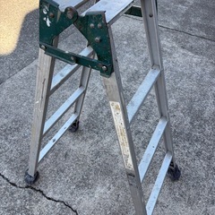 4段はしご兼用脚立中古の画像
