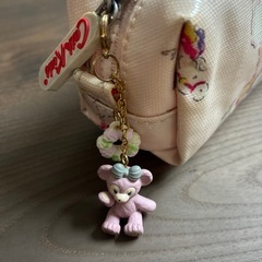 キャスキッドソン　ペンケース　チャーム付きの画像